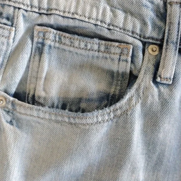 GAP Factory High Rise Wide-Leg Cargo Jeans. Size: 12/31 Regular - Picture 10 of 11